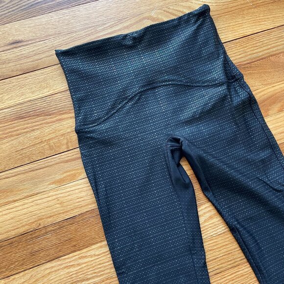 Spanx Booty Boost Black Metallic Mist Leggings Size Medium - Picture 2 of 9